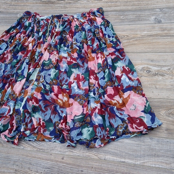 Flowy Lightweight Printed Pattern Drawstring Skirt - Picture 4 of 16